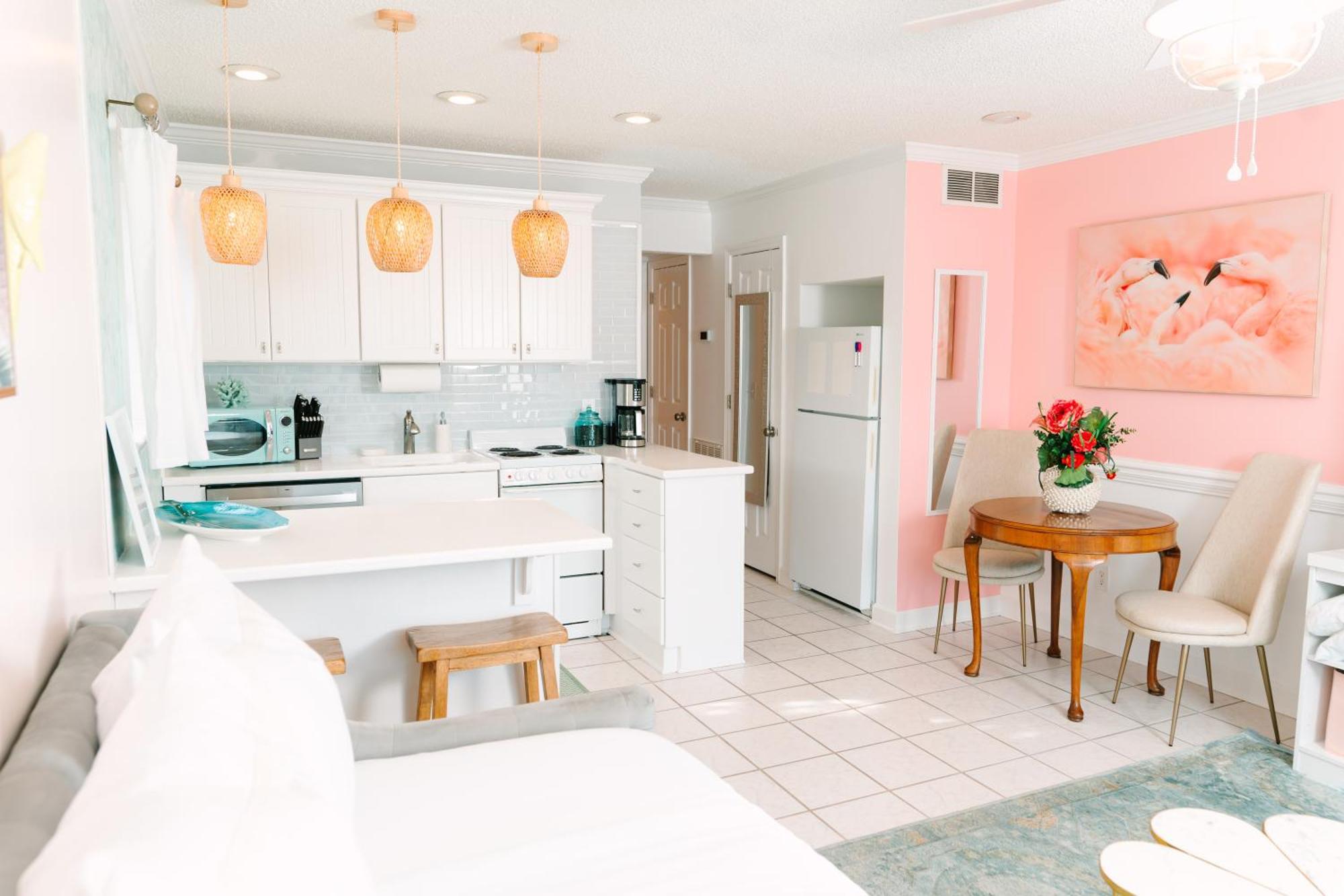 Apartment Private Balcony - - Pool And Pickleball *