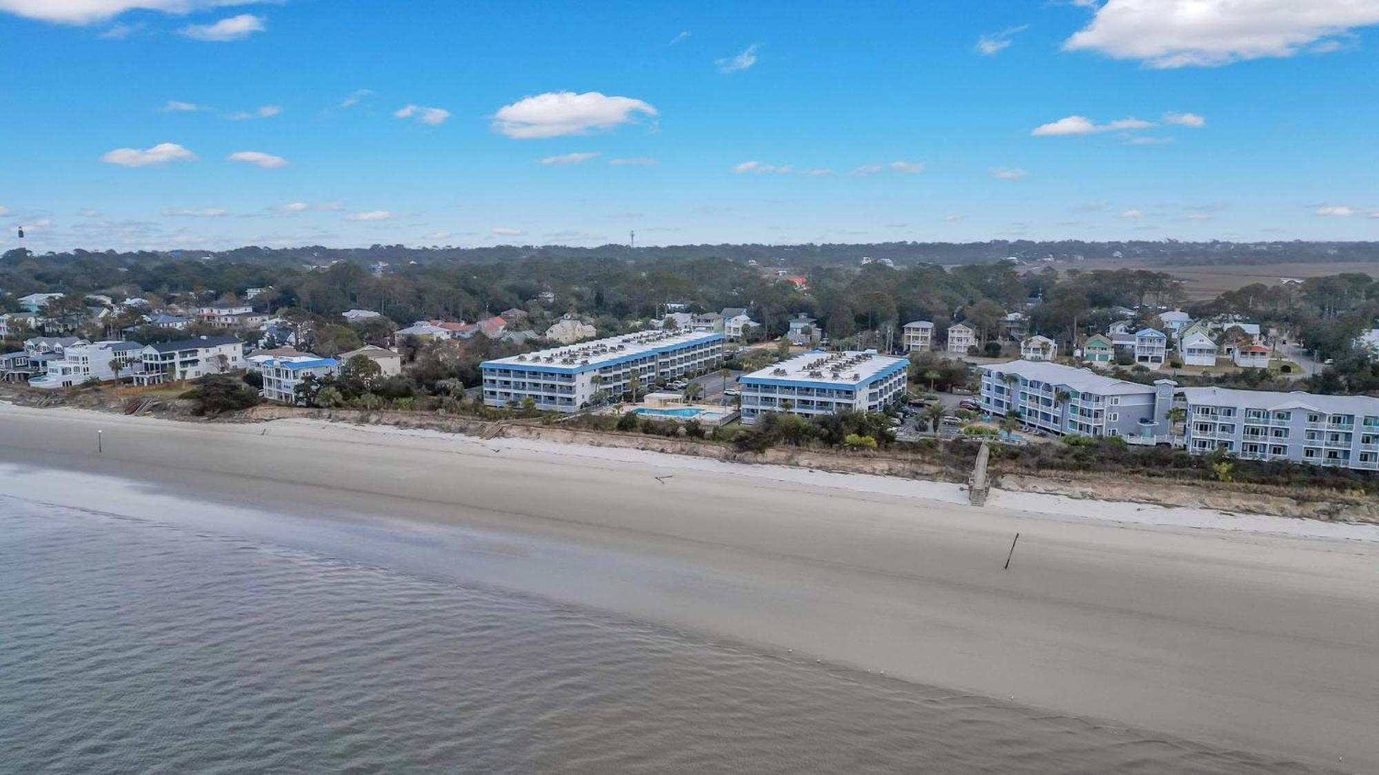 Private Balcony - - Pool And Pickleball Apartment