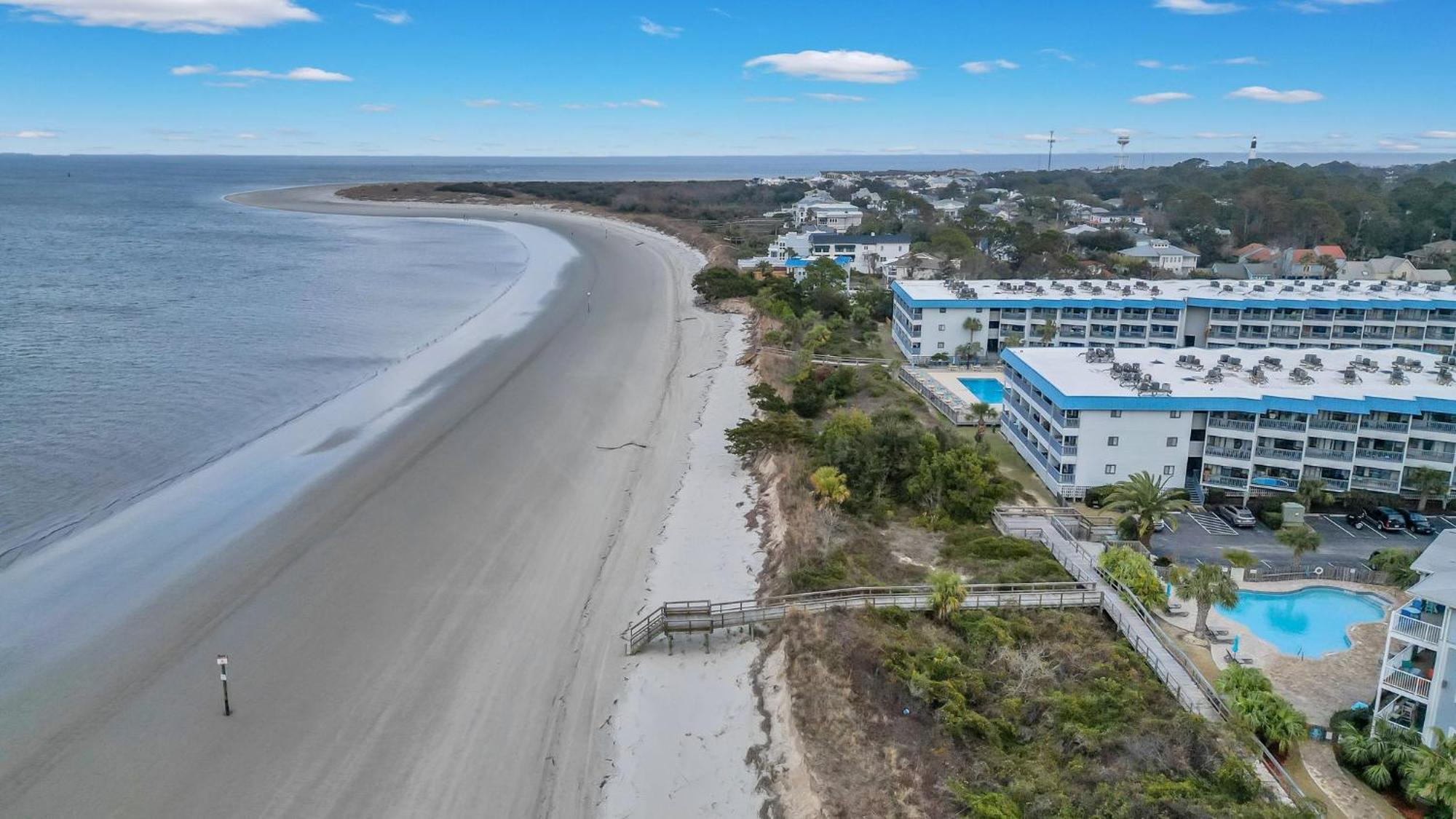 Private Balcony - - Pool And Pickleball * Tybee Island